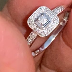 10k gold diamonds ring.